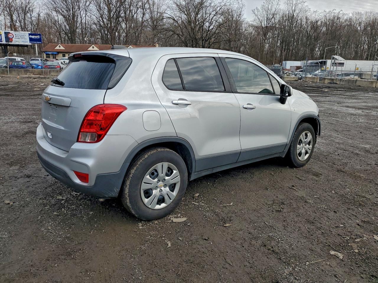 Chevrolet Trax Ls Image 7