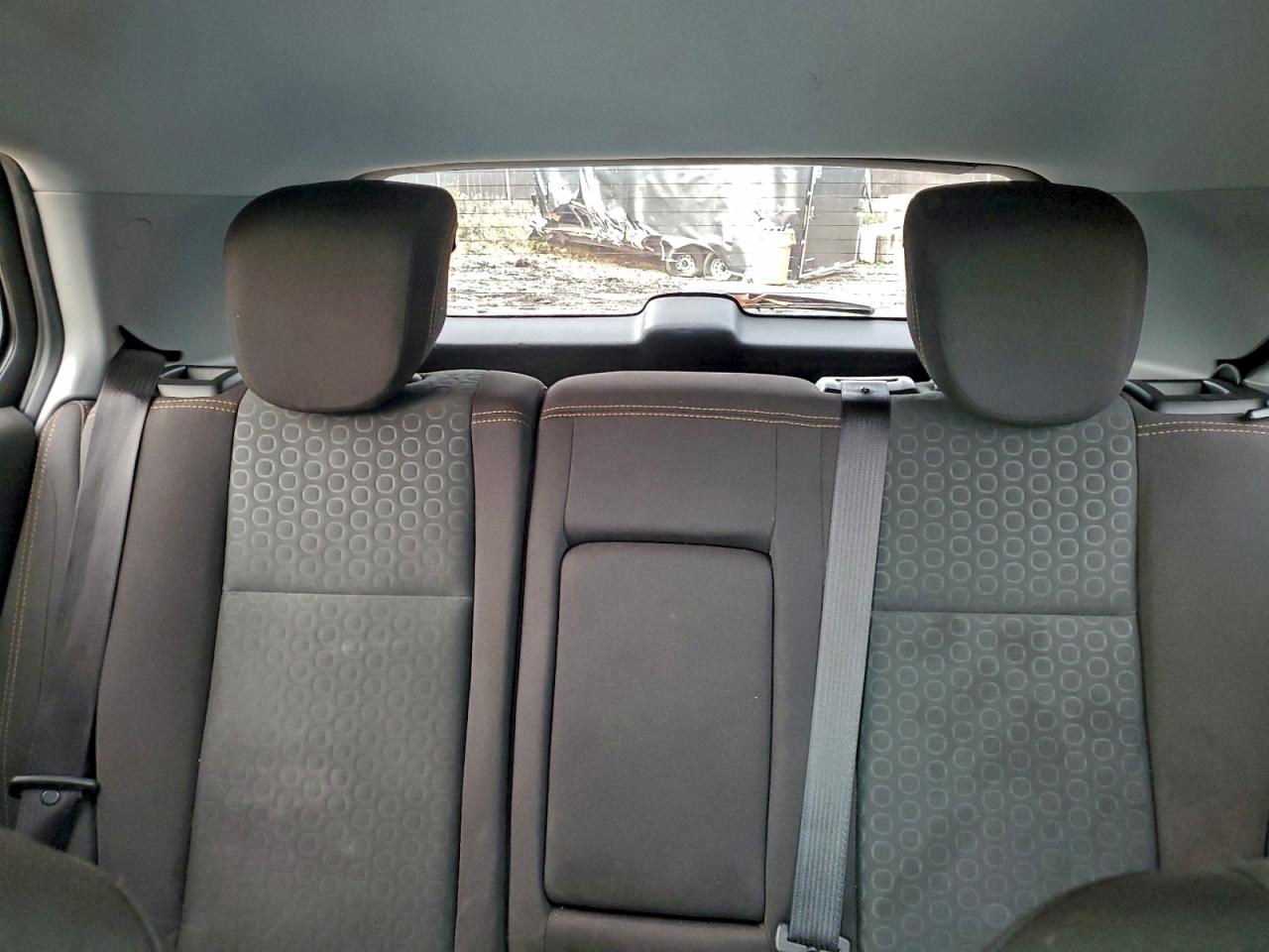 Chevrolet Trax Ls Image 2