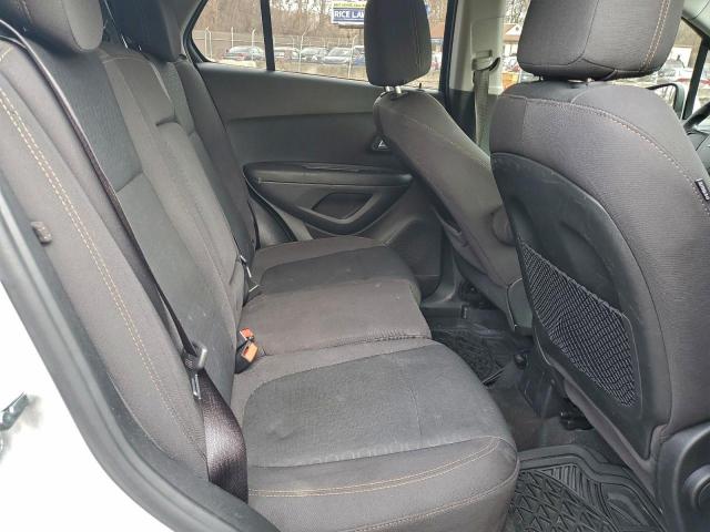 Chevrolet Trax Ls Image 13