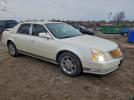 Cadillac DTS Image 8