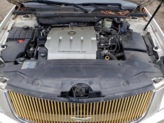 Cadillac DTS Image 6