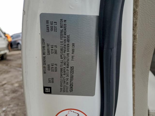 Cadillac DTS Image 7