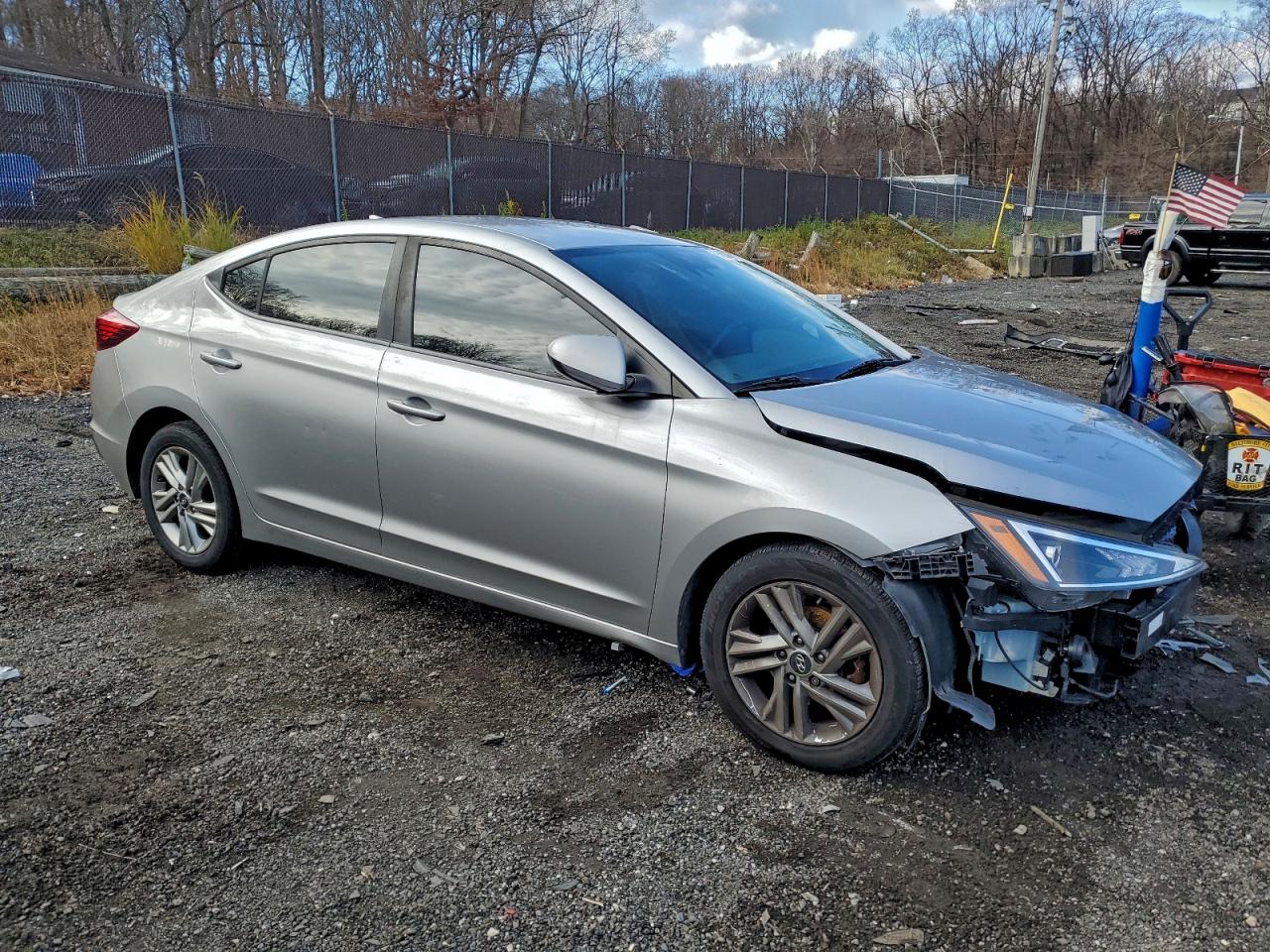 Hyundai ELANTRA Sel Image 5