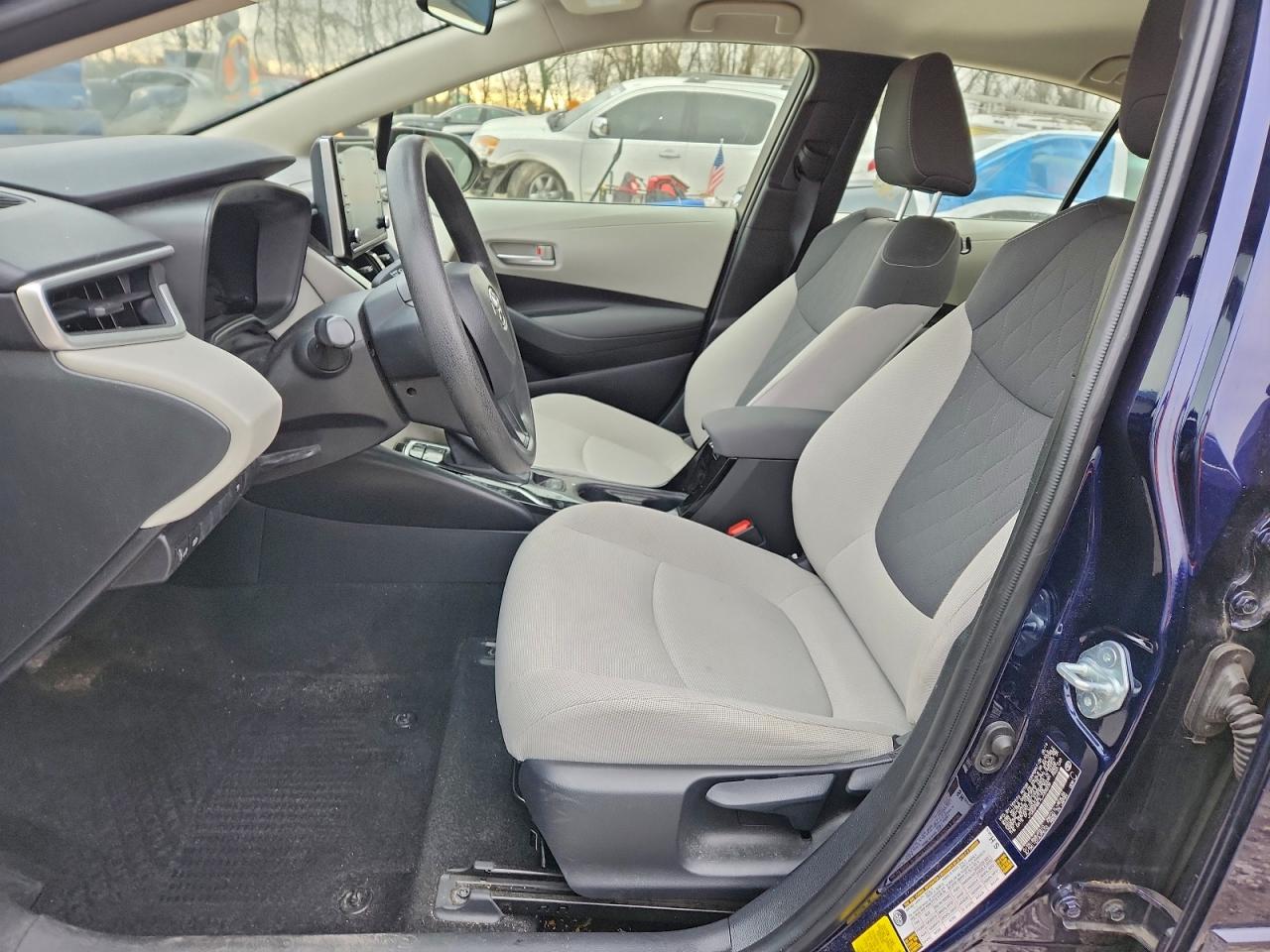 Toyota Corolla Le Image 5