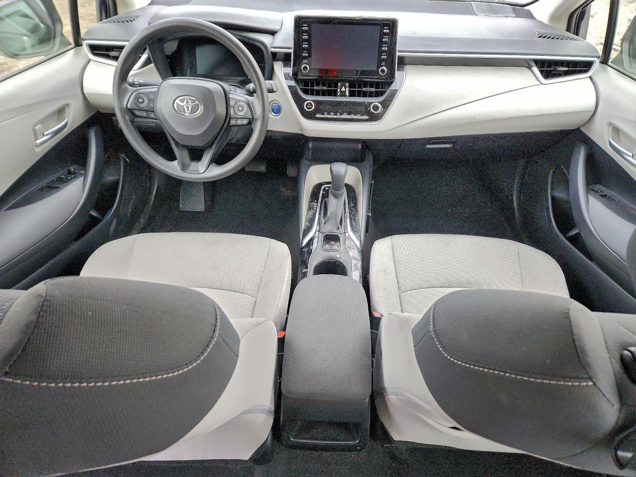 Toyota Corolla Le Image 11