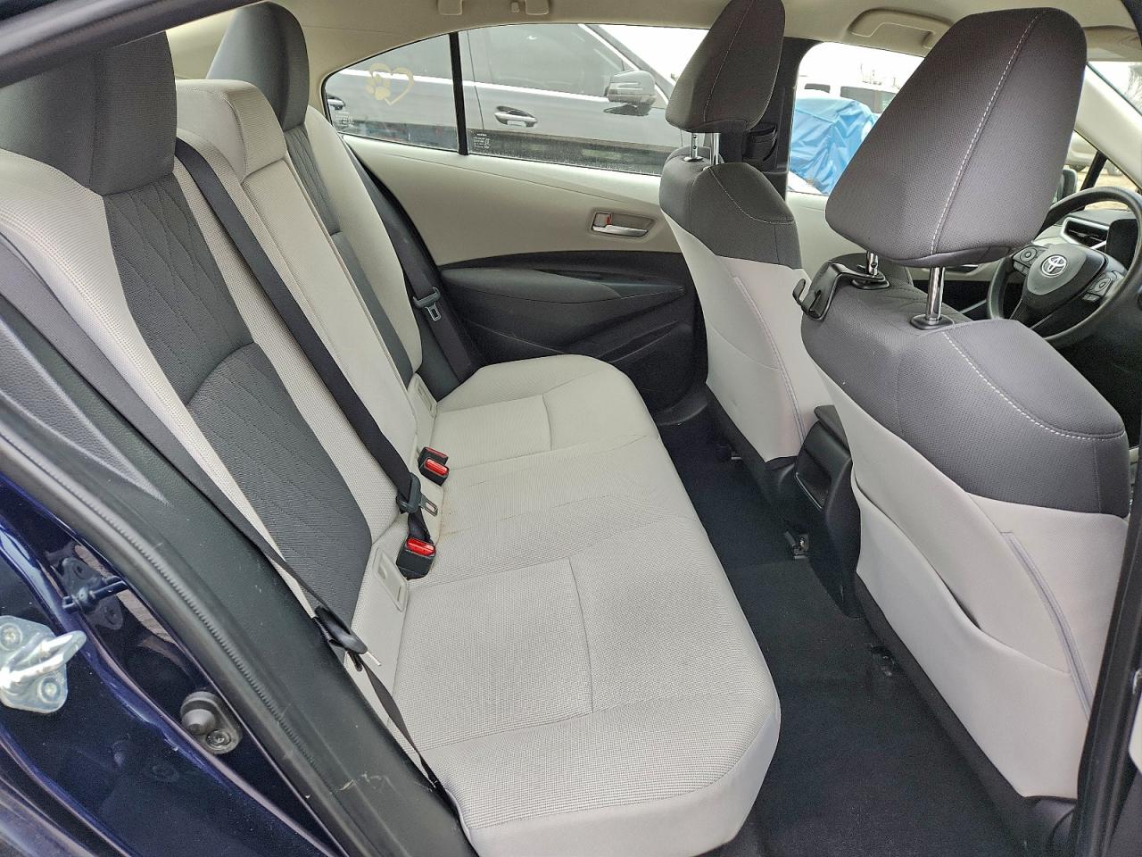 Toyota Corolla Le Image 9