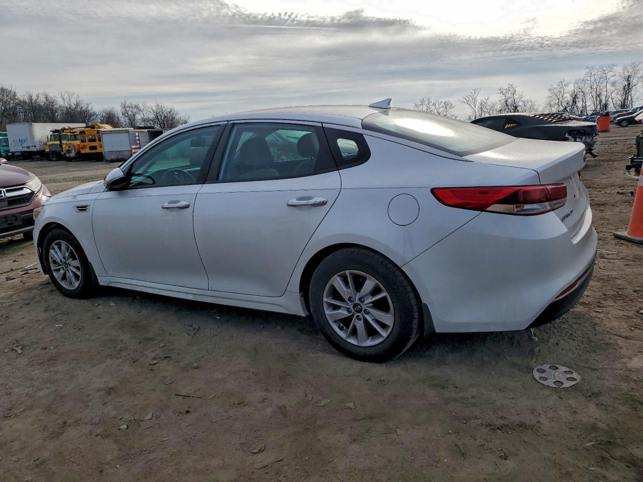 Kia Optima Lx Image 10