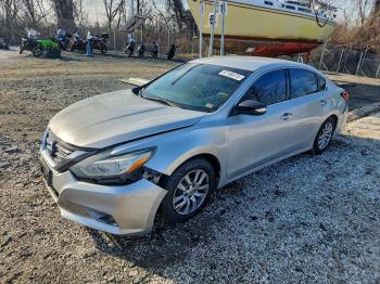  Salvage Nissan Altima