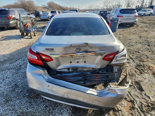 Nissan Altima 2.5 Image 10