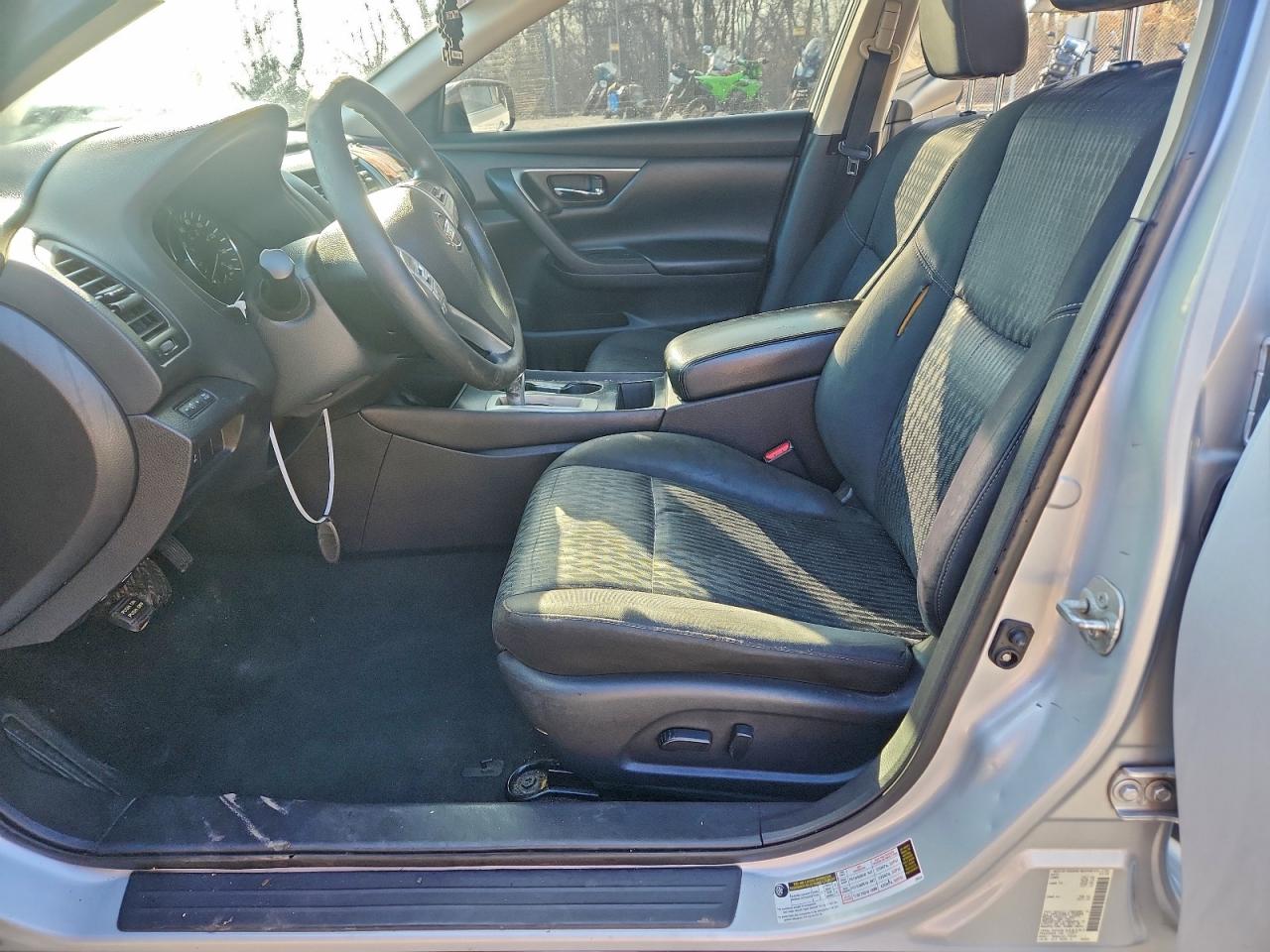 Nissan Altima 2.5 Image 12