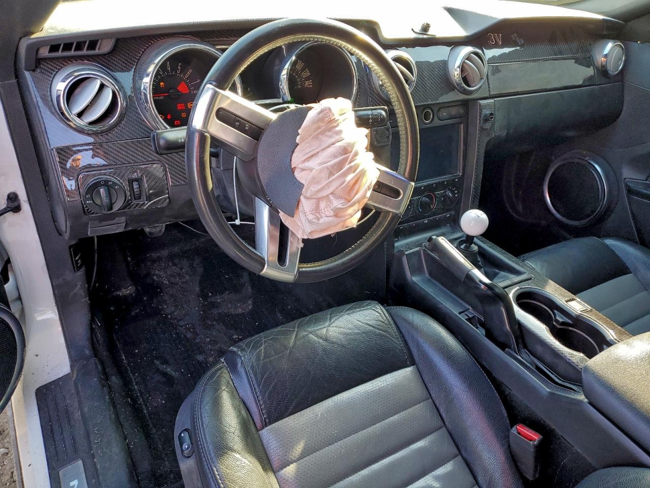 Ford Mustang Gt Image 7