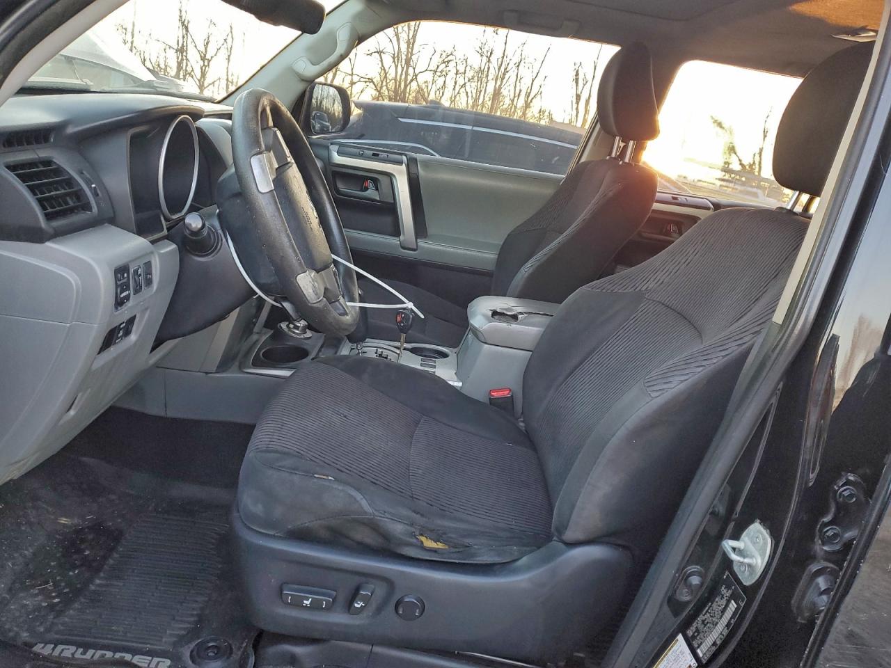 Toyota 4Runner Sr5 Image 12