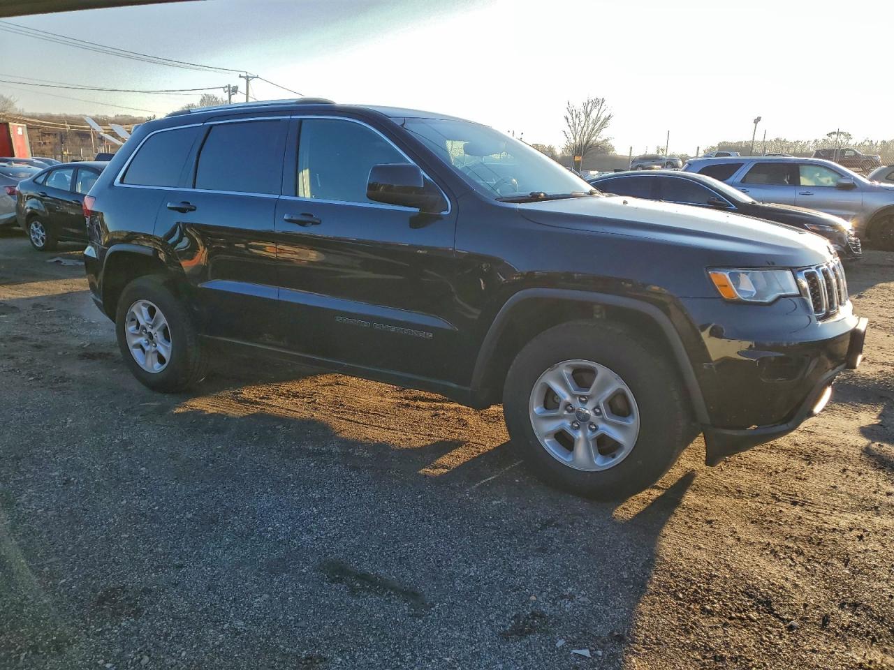 Jeep Grand Cherokee Laredo Image 8