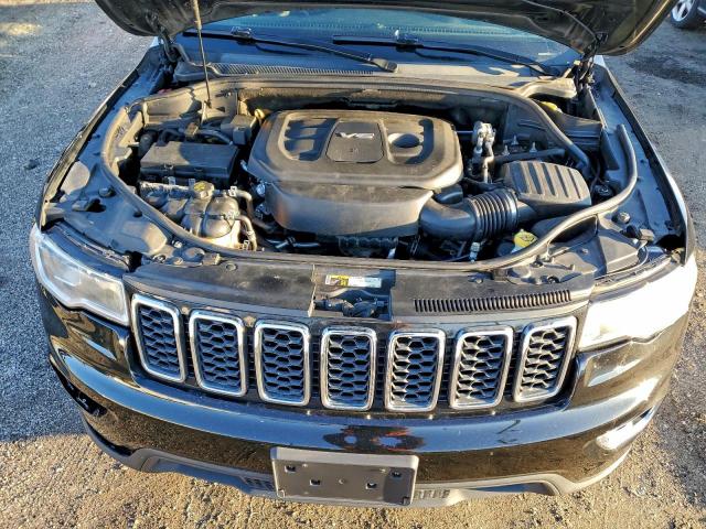 Jeep Grand Cherokee Laredo Image 2
