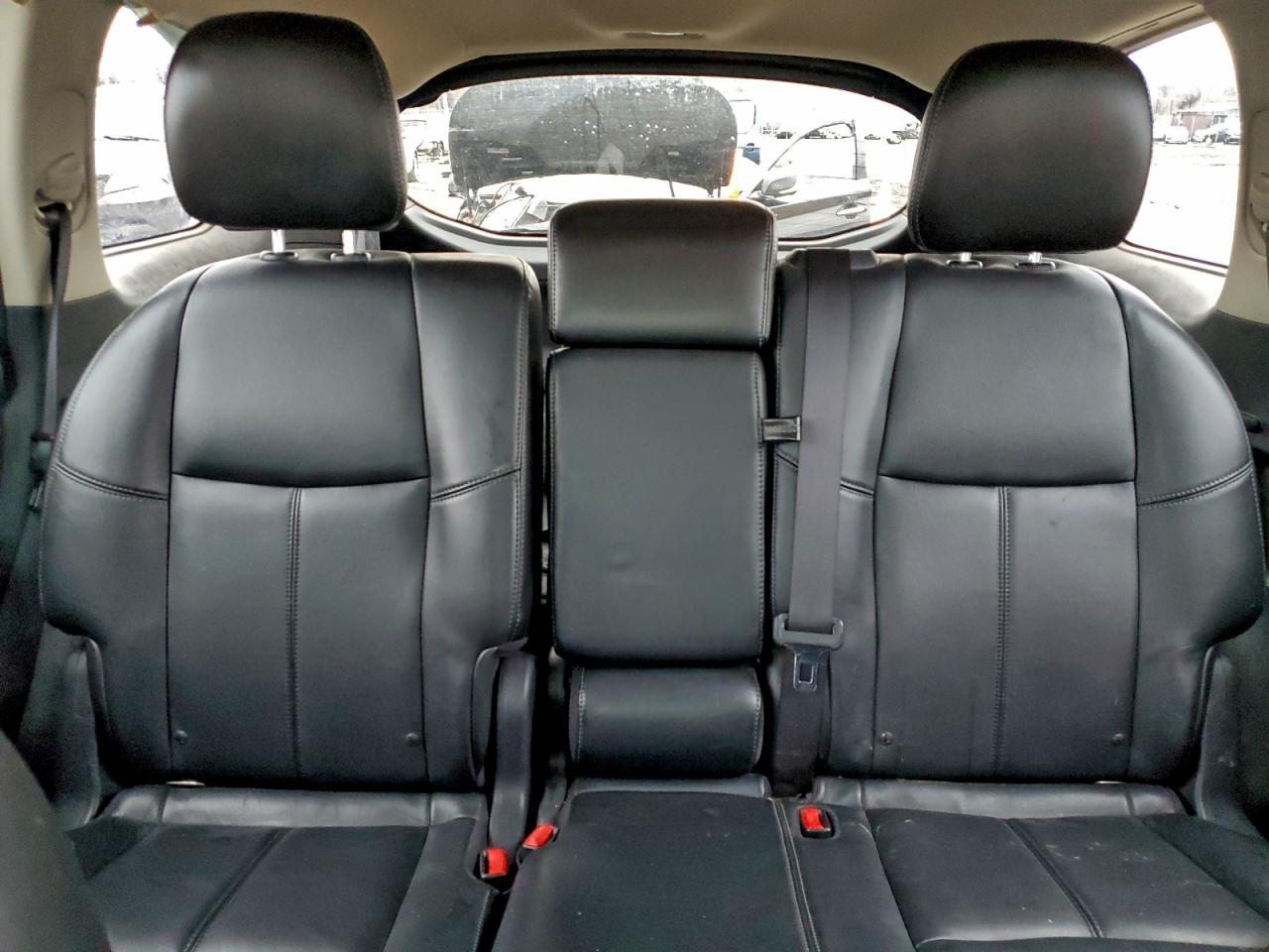 Nissan Pathfinder S Image 12