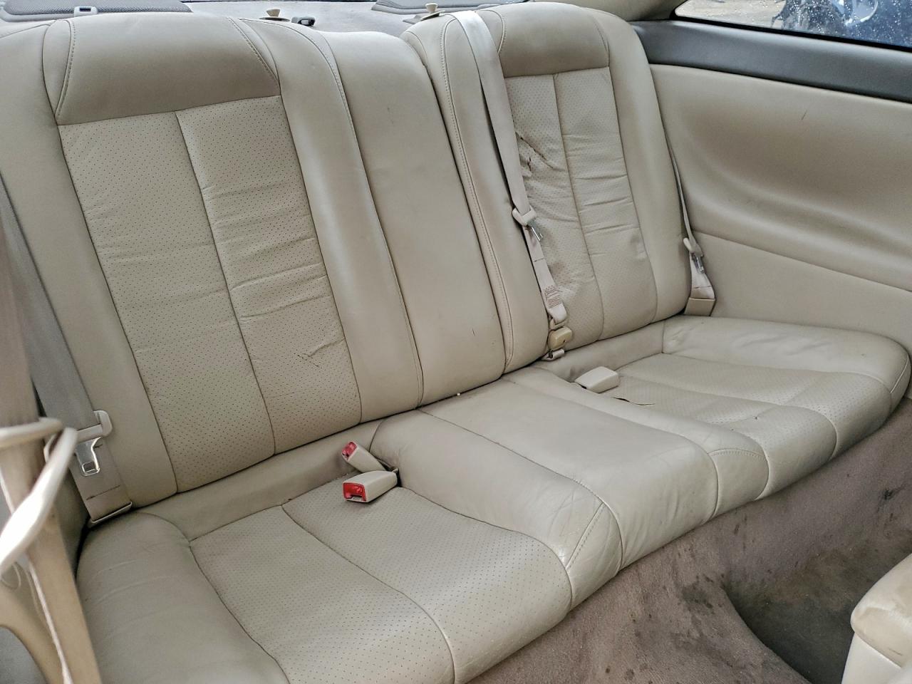 Toyota Camry Se Image 9