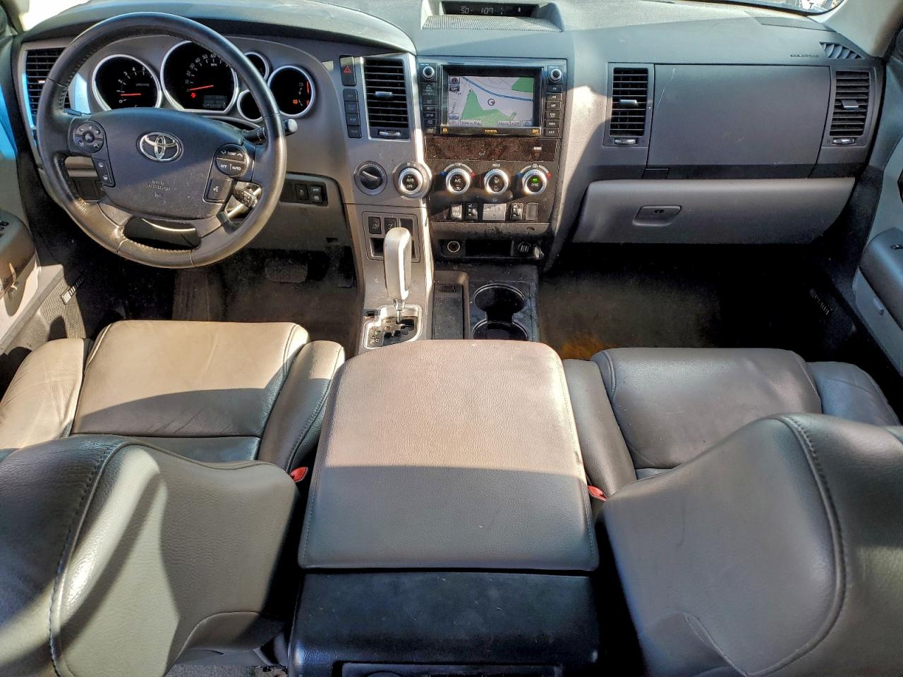 Toyota Sequoia Limited Image 9