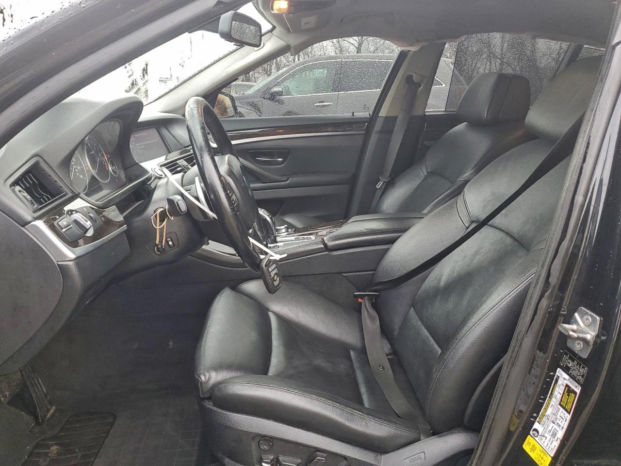 BMW 5 Series I Image 10