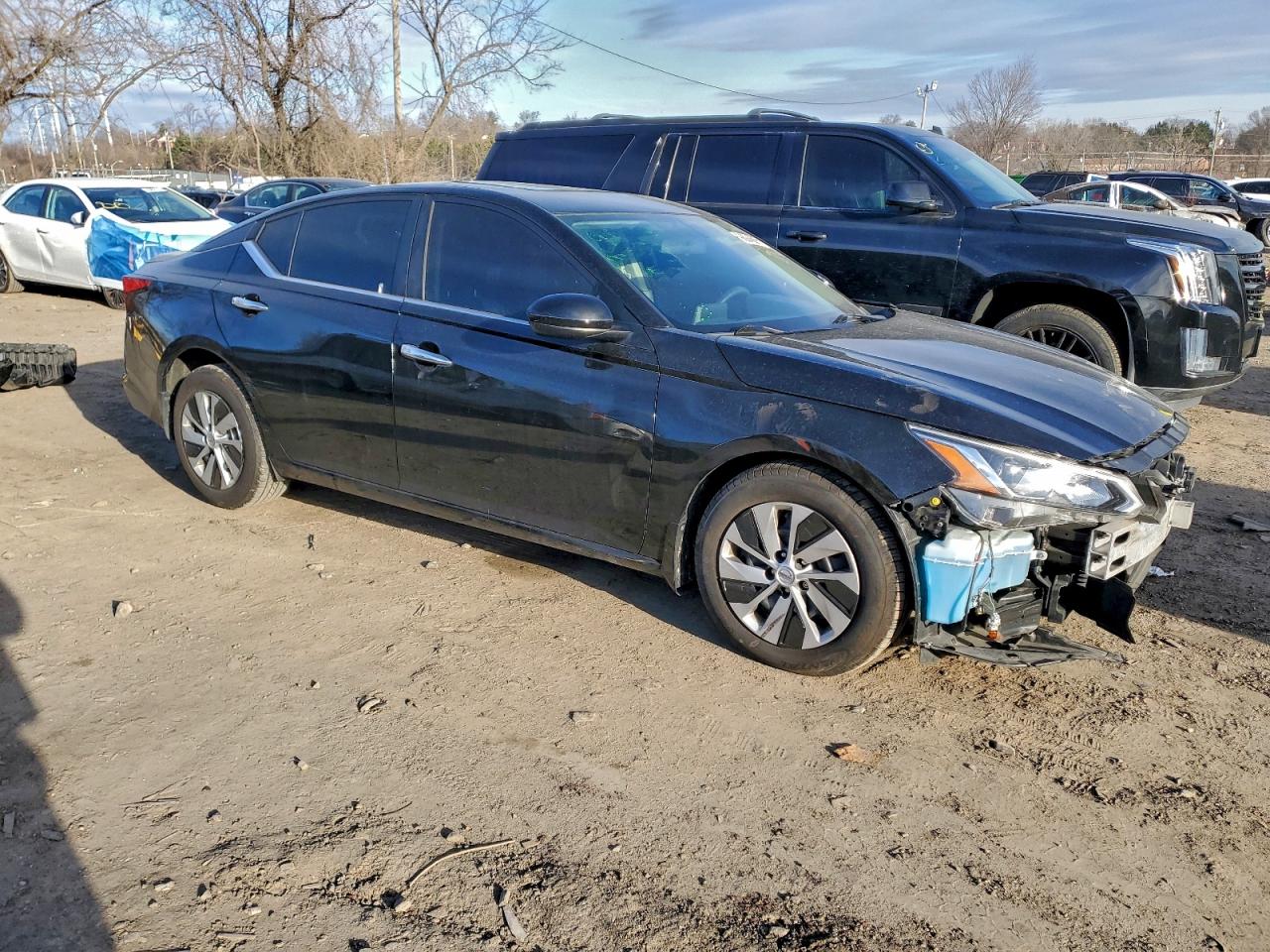 Nissan Altima S Image 2