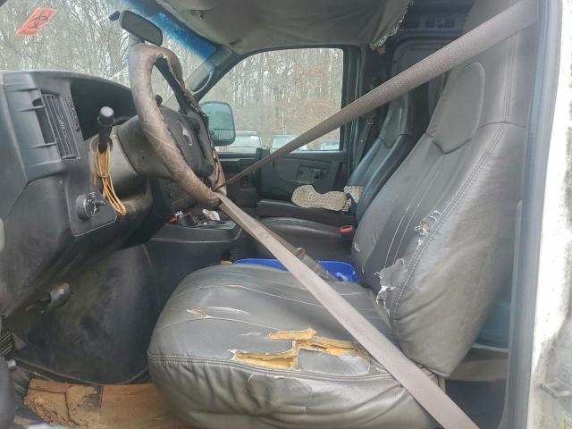 Chevrolet Express Image 3