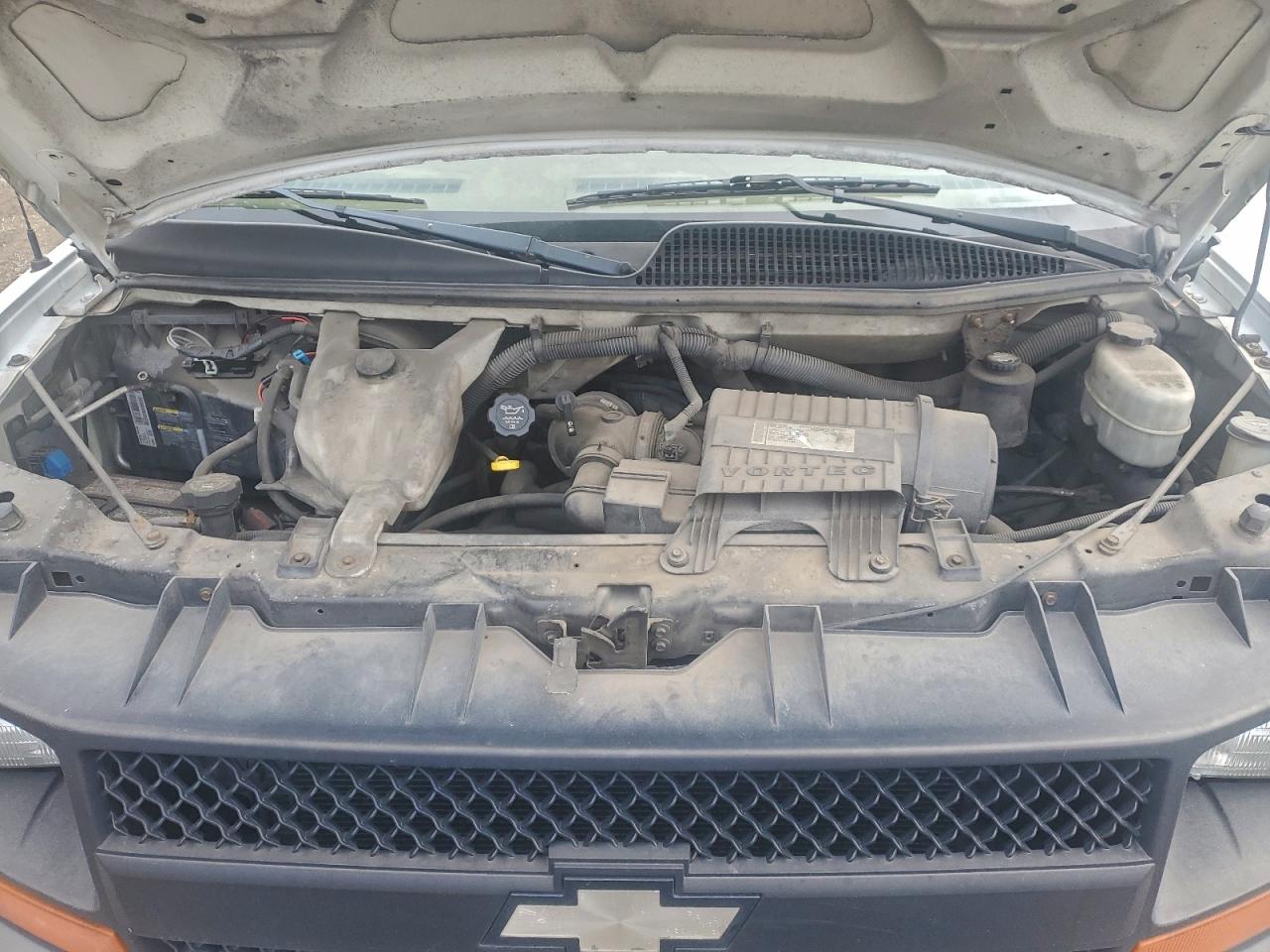 Chevrolet Express Image 11