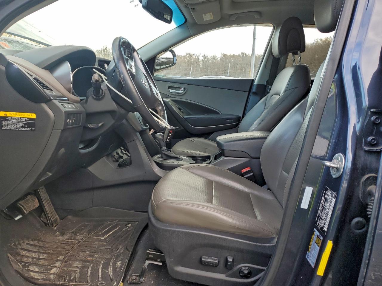 Hyundai SANTA FE Image 4