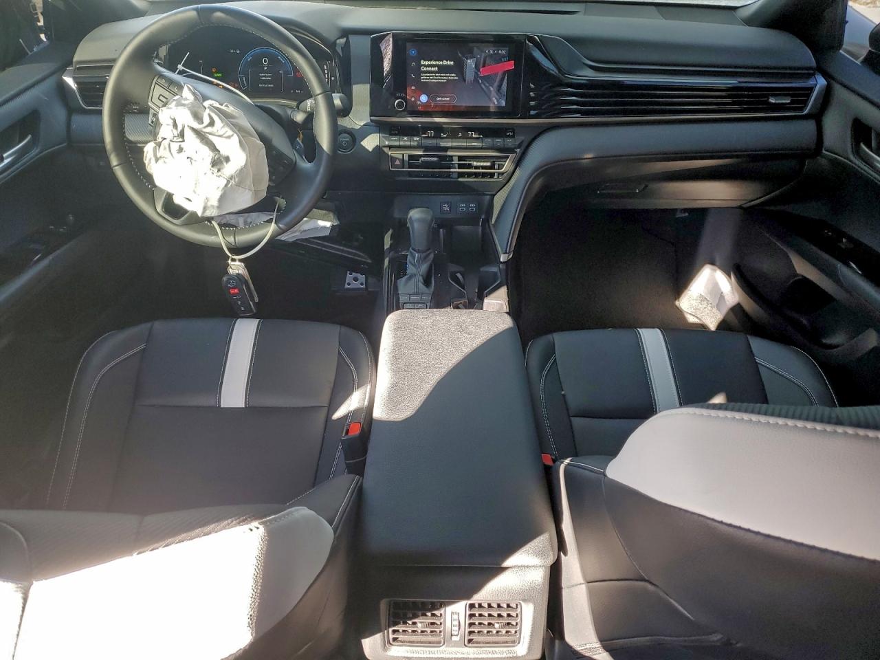 Toyota Camry Xse Image 4