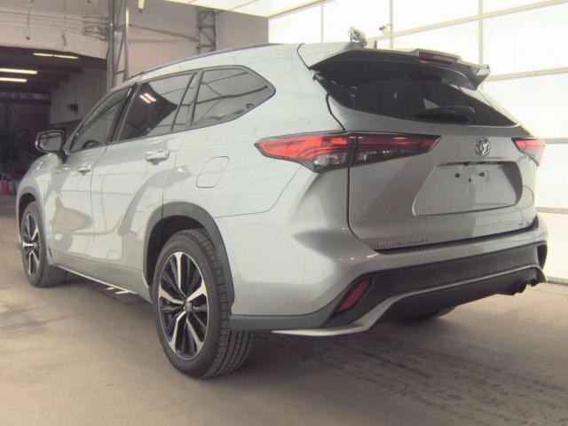 Toyota Highlander Xse Image 6