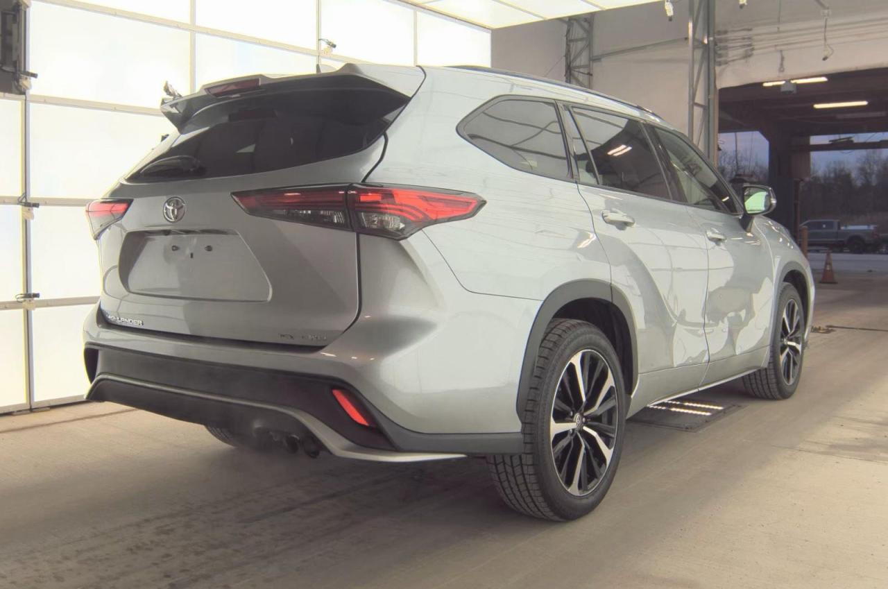 Toyota Highlander Xse Image 4