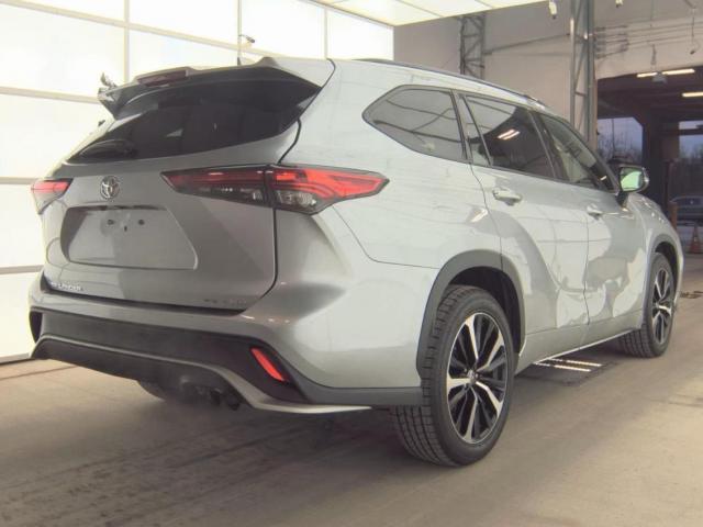 Toyota Highlander Xse Image 4