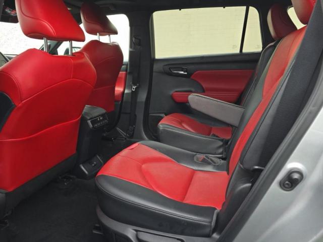 Toyota Highlander Xse Image 3