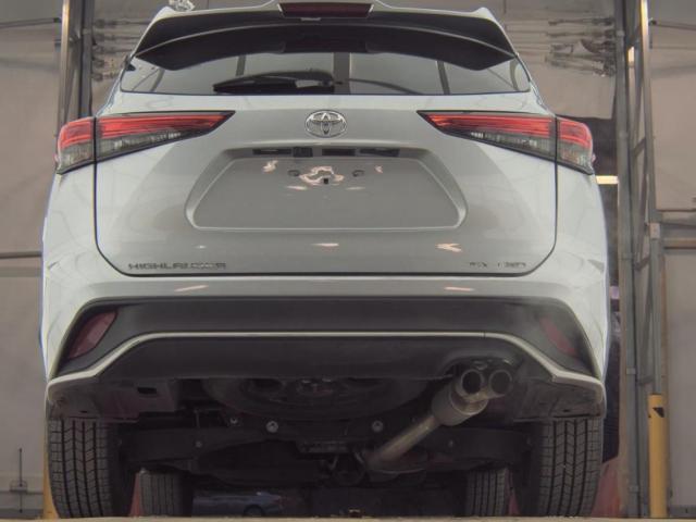 Toyota Highlander Xse Image 9