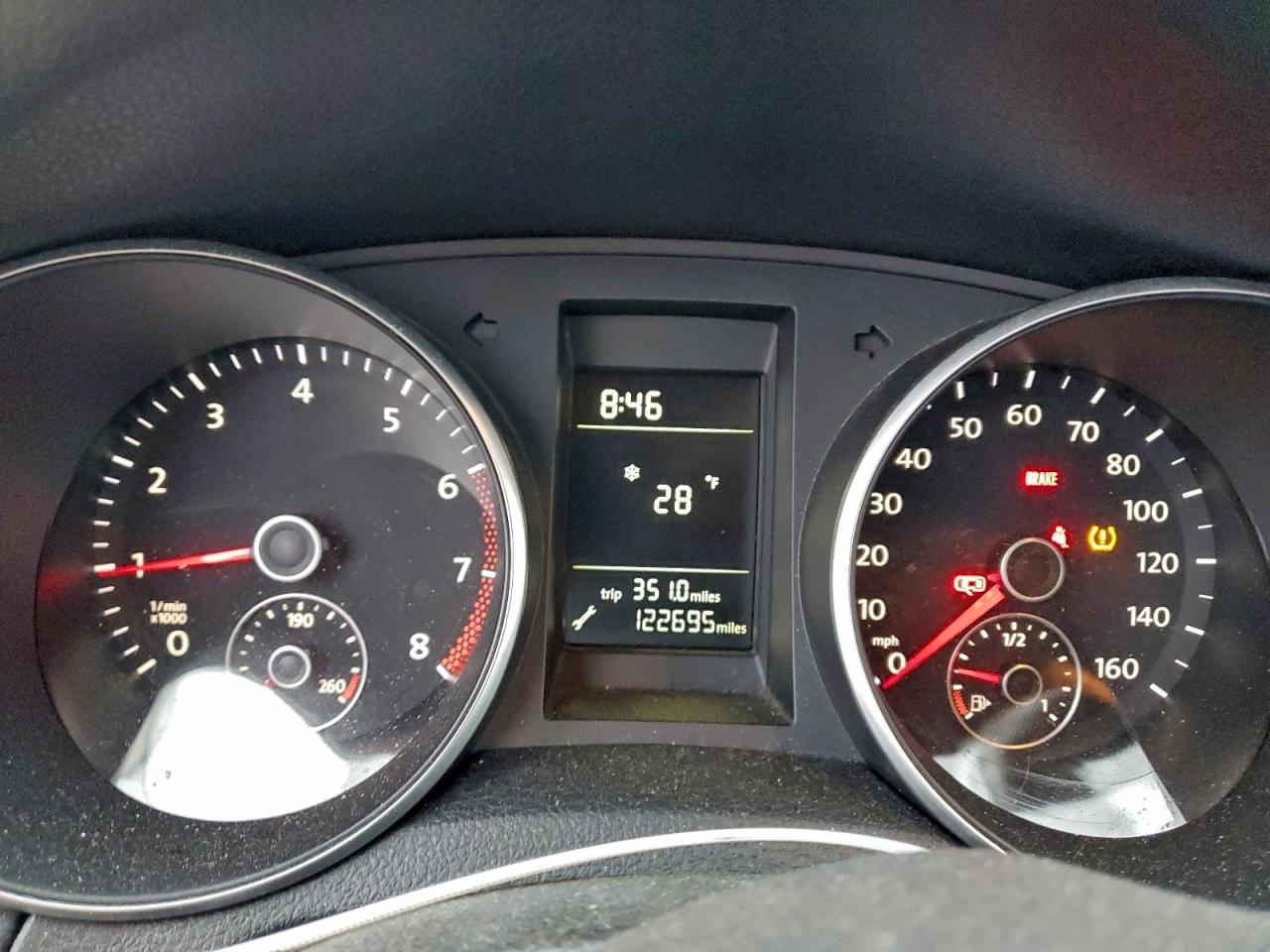 Volkswagen Jetta S Image 2