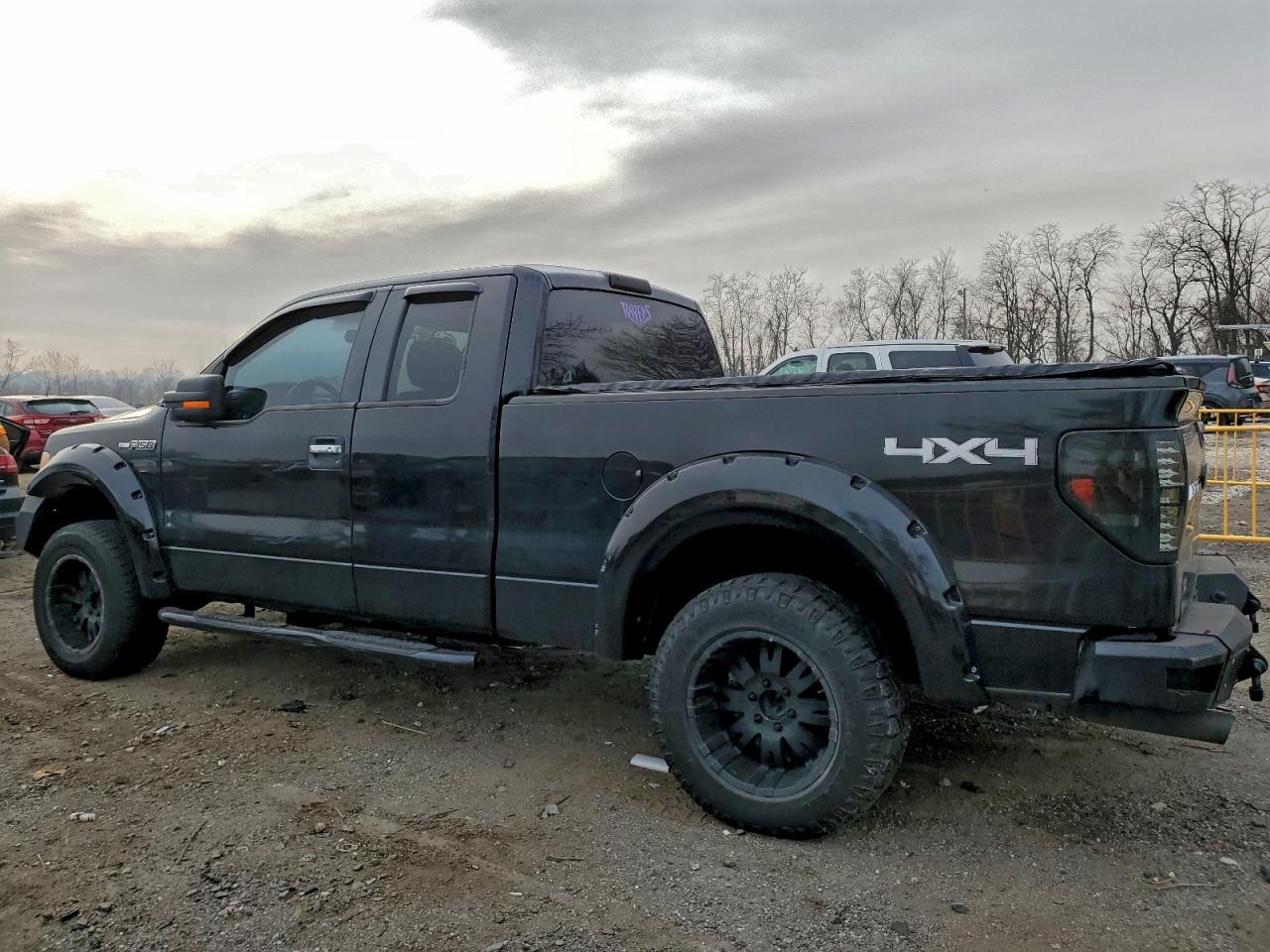 Ford F-150 Super Cab Image 12