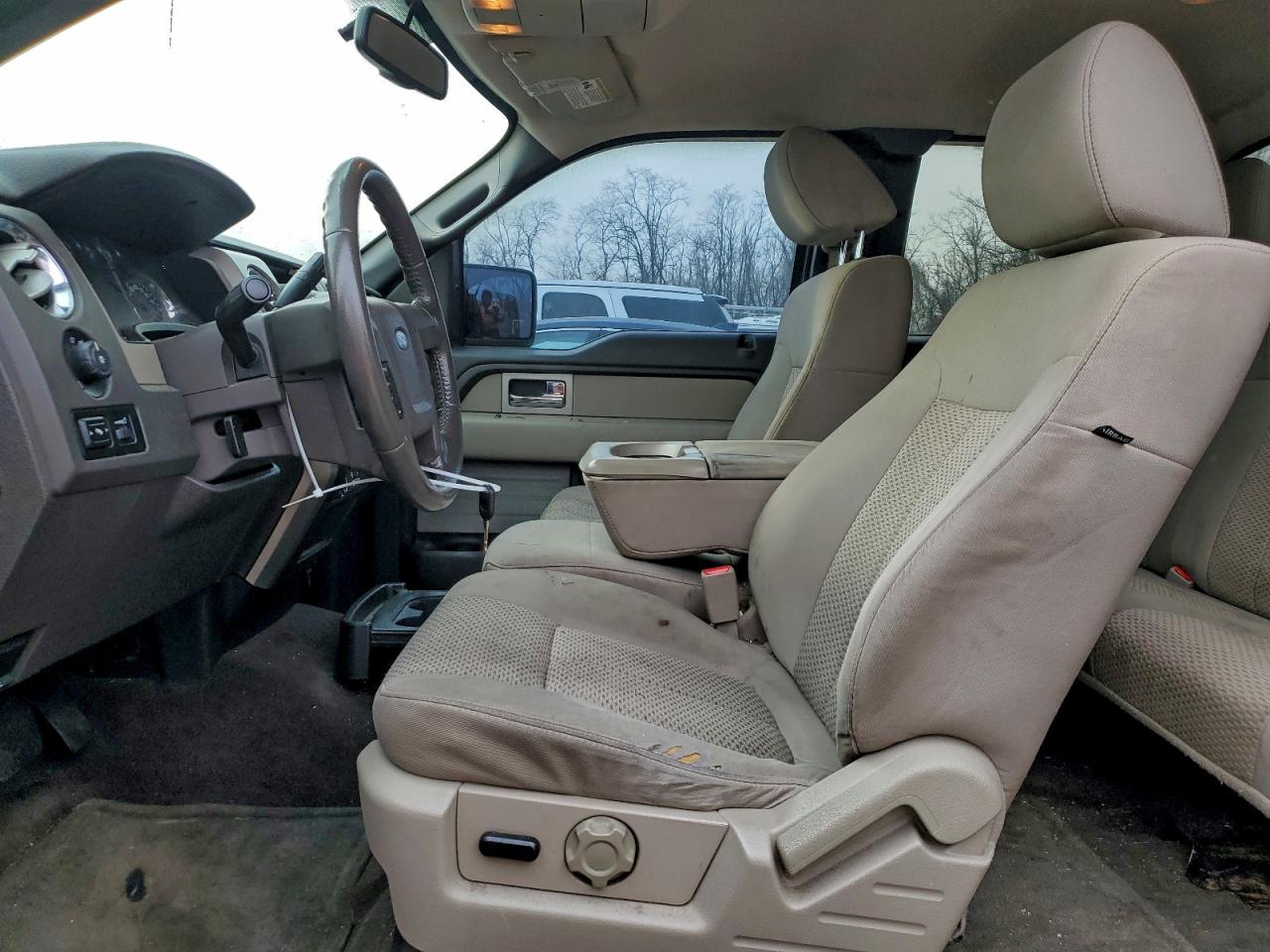 Ford F-150 Super Cab Image 11