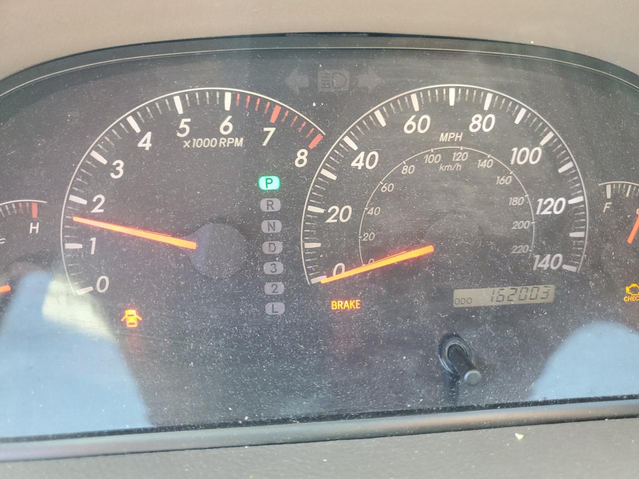 Toyota Camry Le Image 11