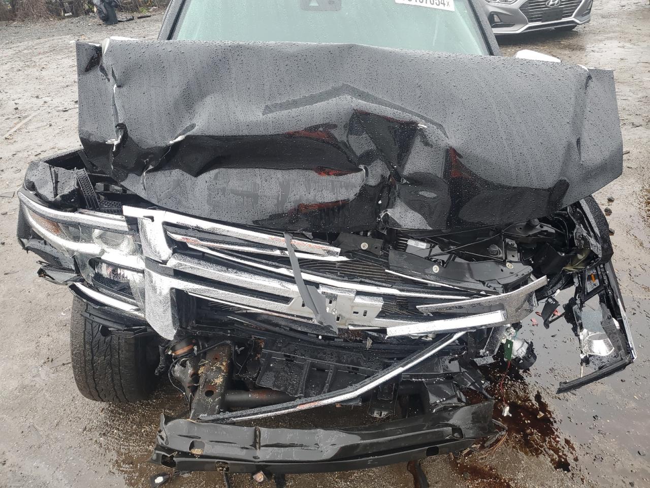 Chevrolet Suburban K1500 Ltz Image 10