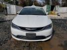 Chrysler 200 Limited Image 2