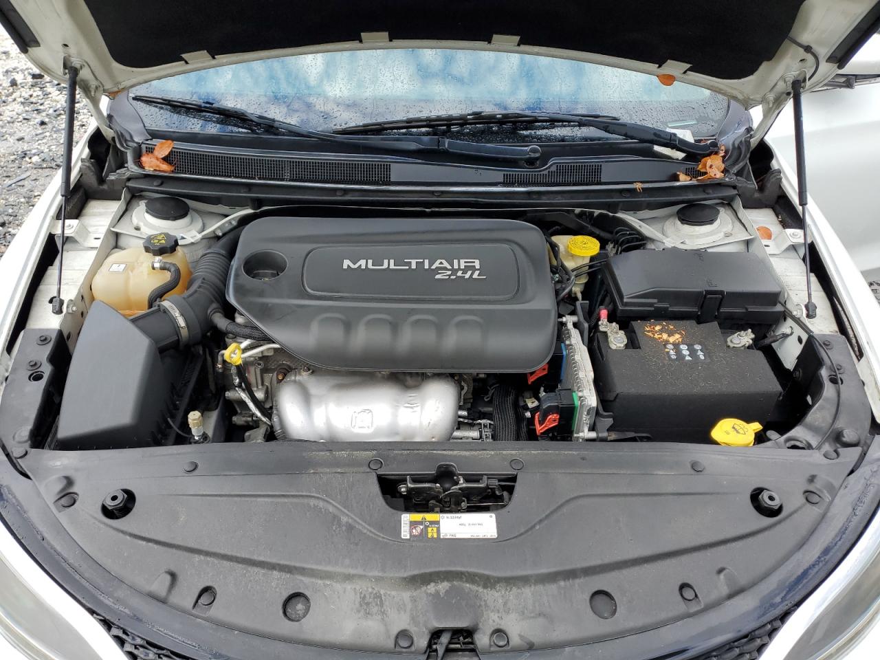 Chrysler 200 Limited Image 11