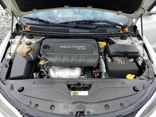 Chrysler 200 Limited Image 11