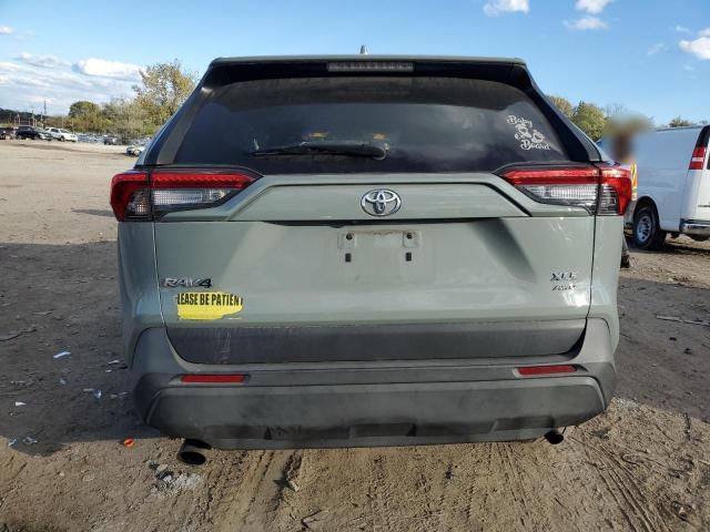 Toyota RAV4 Xle Image 10