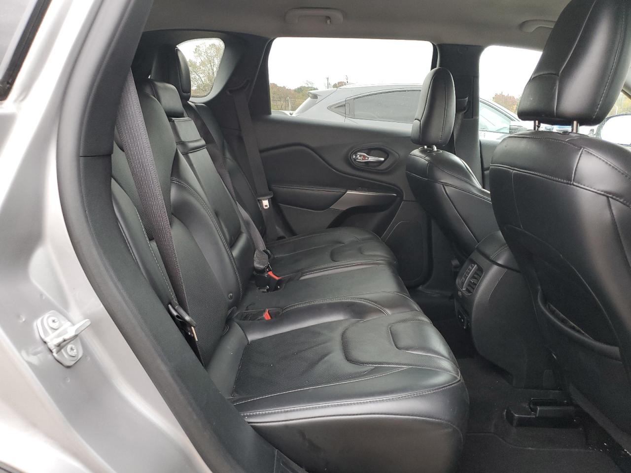 Jeep Grand Cherokee Limited Image 8