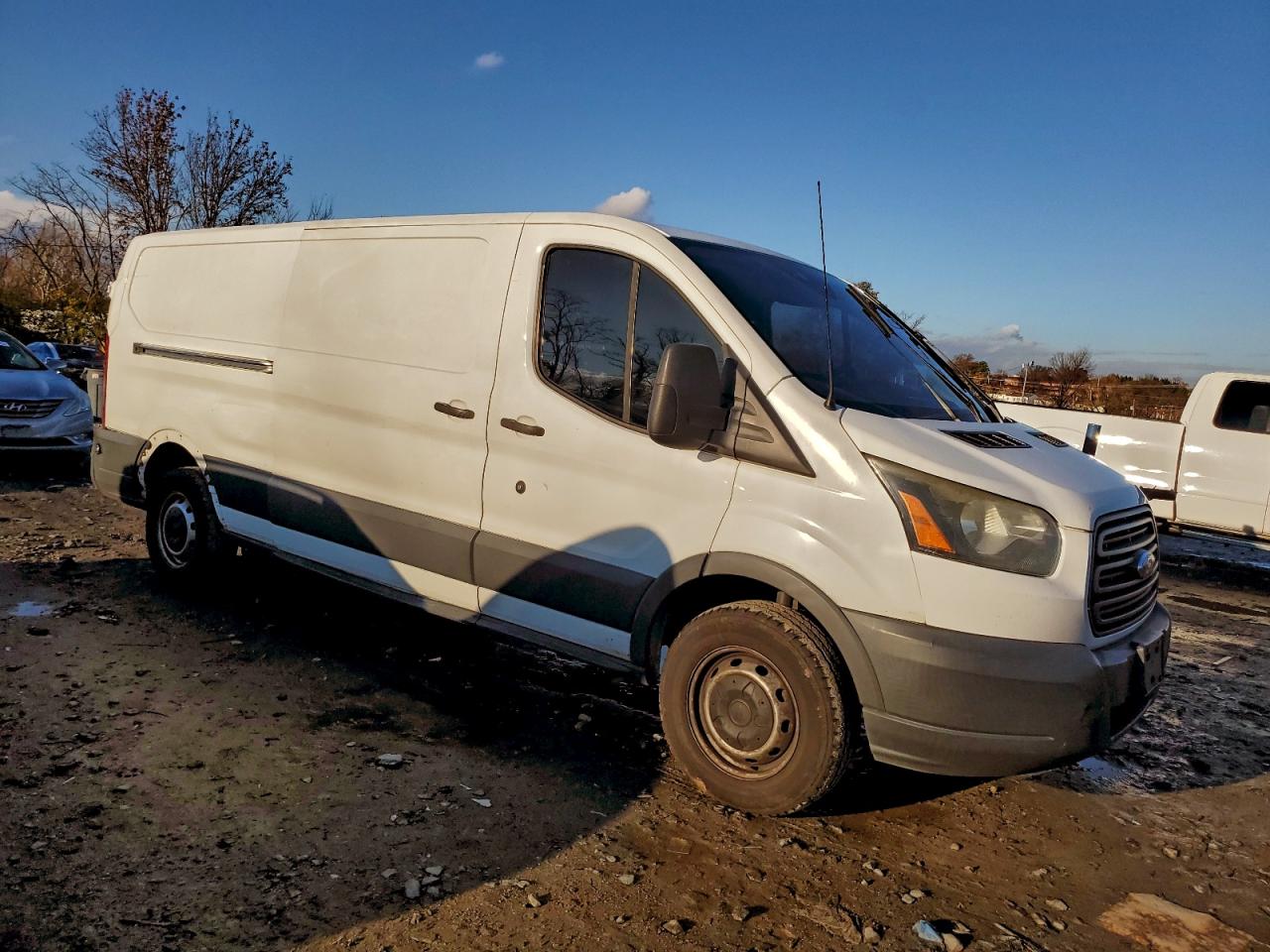 Ford Transit T-250 Image 6