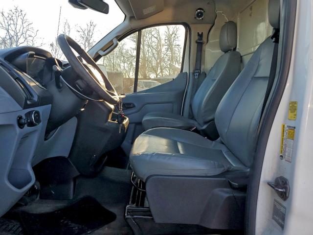 Ford Transit T-250 Image 4