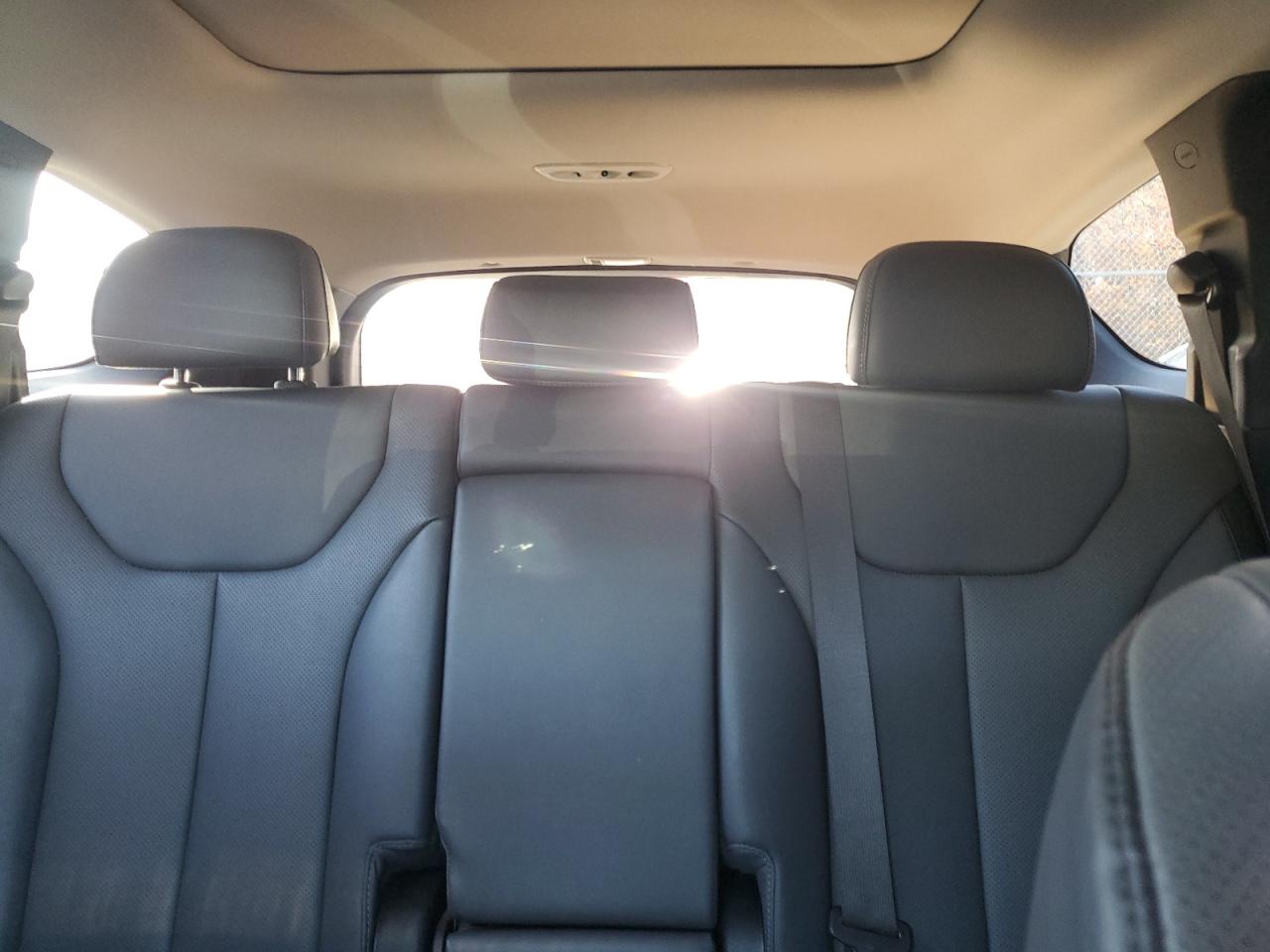 Hyundai SANTA FE Sel Premium Image 8