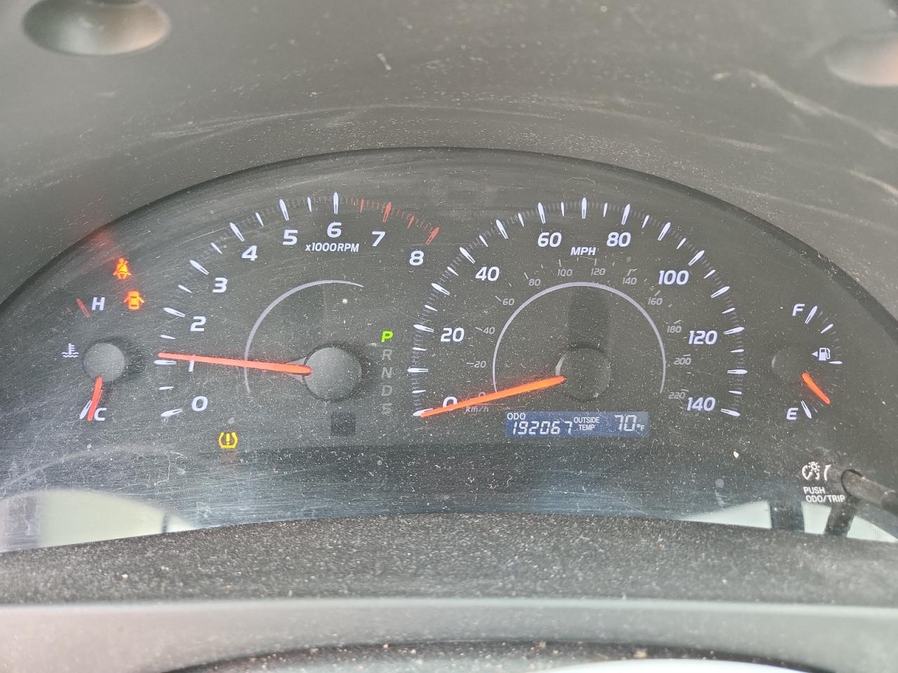 Toyota Camry Base Image 3