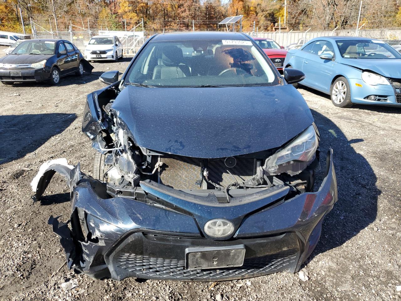 Toyota Corolla L Image 2