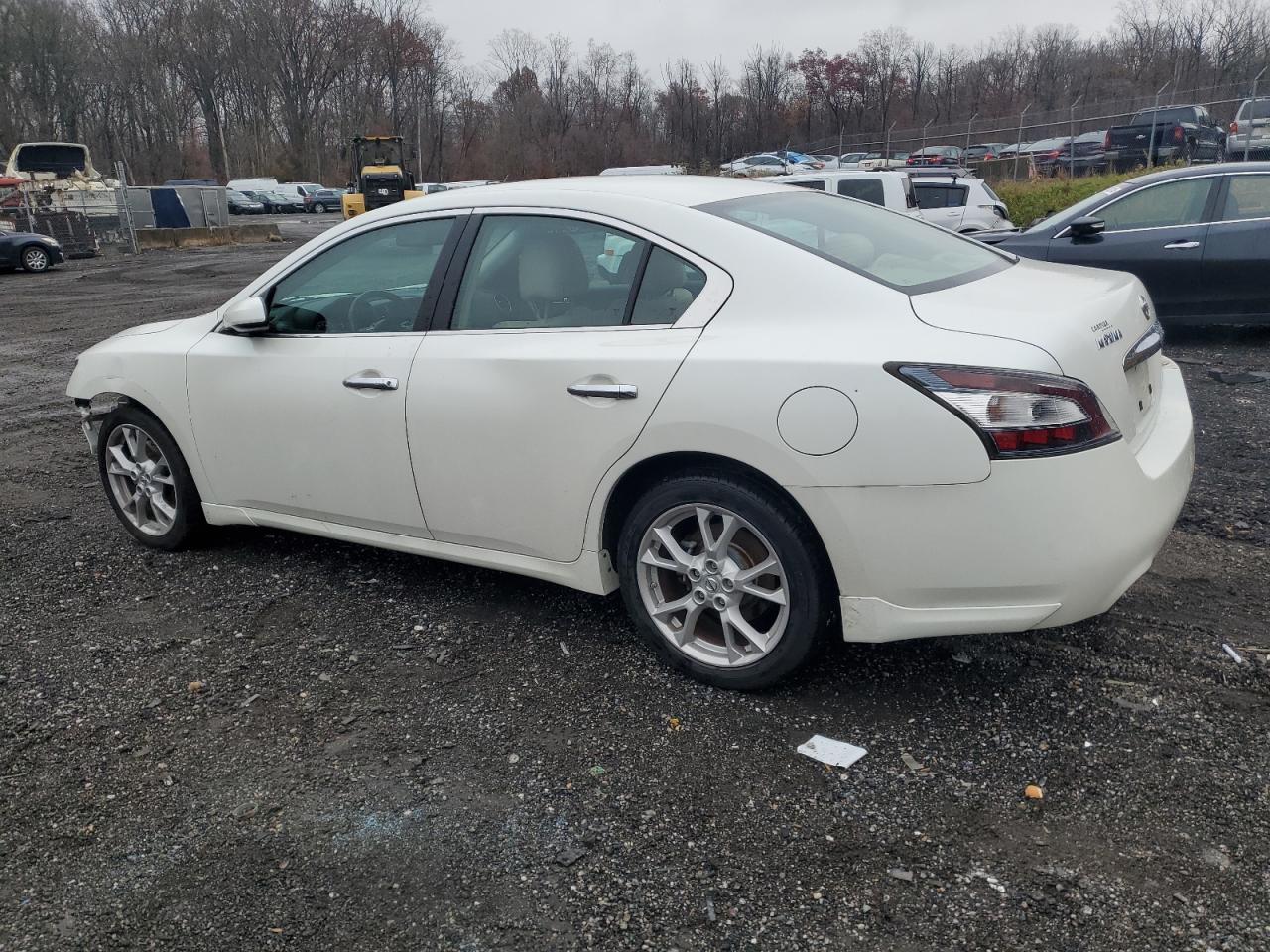 Nissan Maxima S Image 4