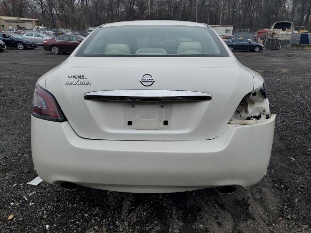 Nissan Maxima S Image 12