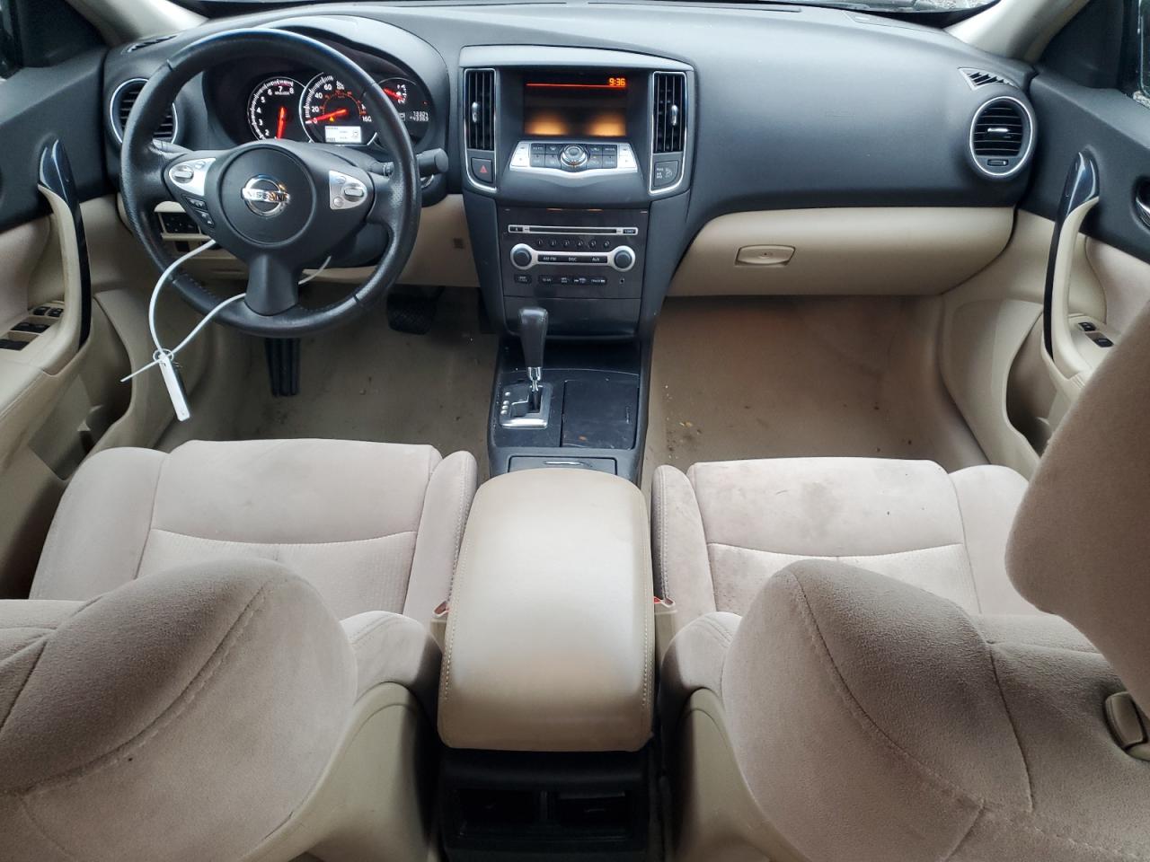 Nissan Maxima S Image 8